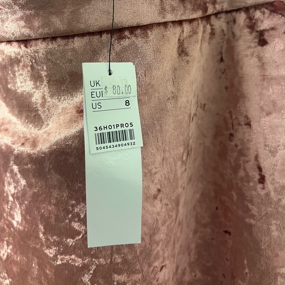Topshop crushed velvet pink mini skirt, size 8 - Picture 3 of 4